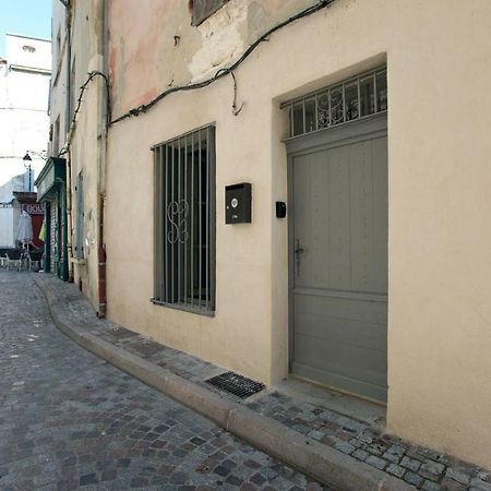 Studio Typique Et Cosy Climatise. Arles Exterior foto