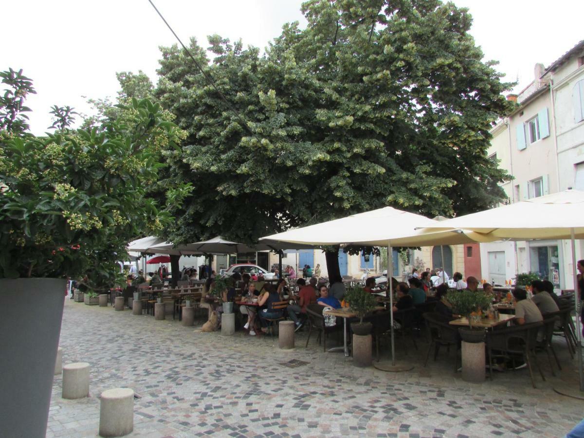 Studio Typique Et Cosy Climatise. Arles Exterior foto