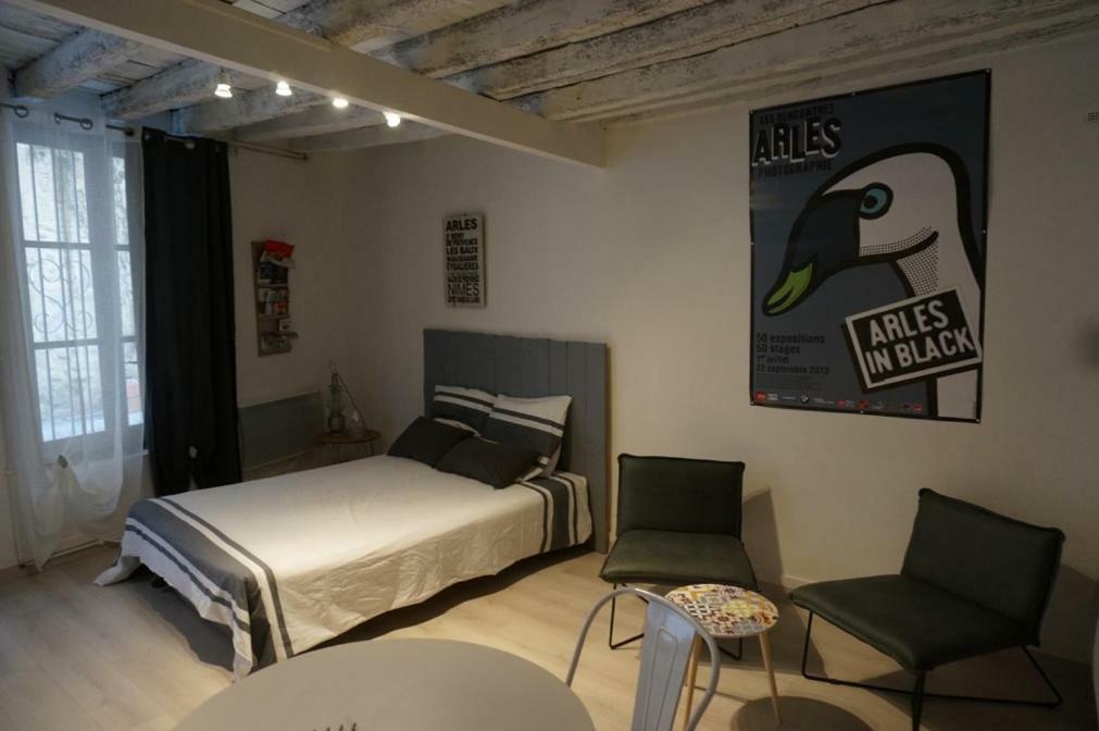Studio Typique Et Cosy Climatise. Arles Exterior foto
